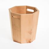 Papierkorb in Achteckiger Form